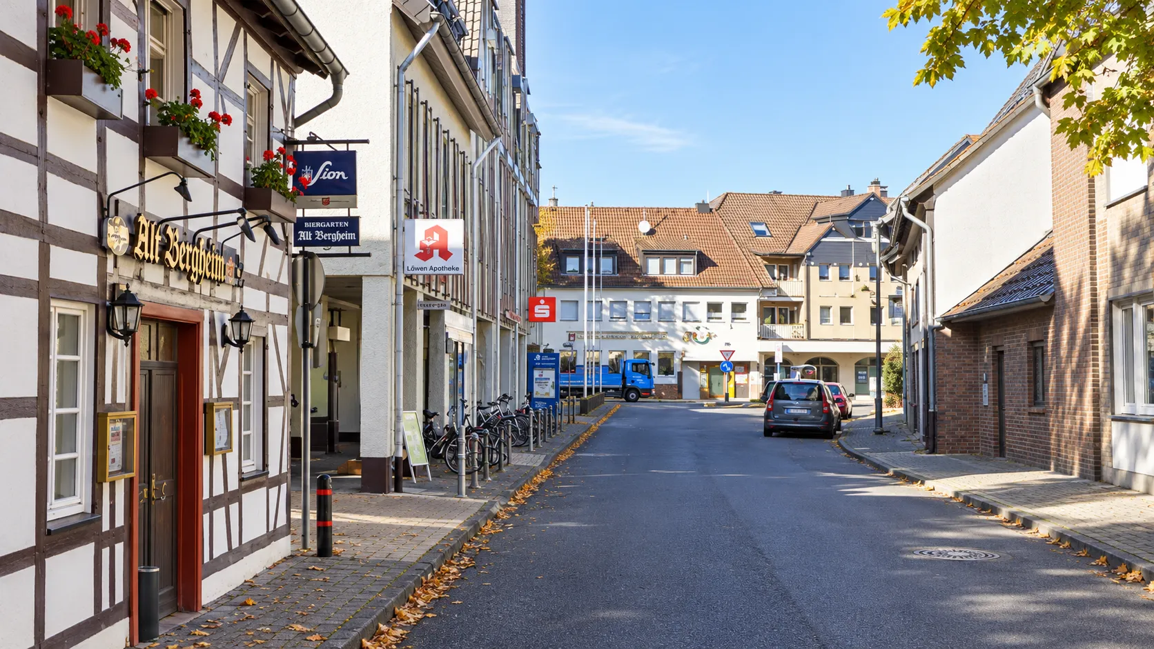 Straße in Troisdorf-Bergheim bei Tageslicht